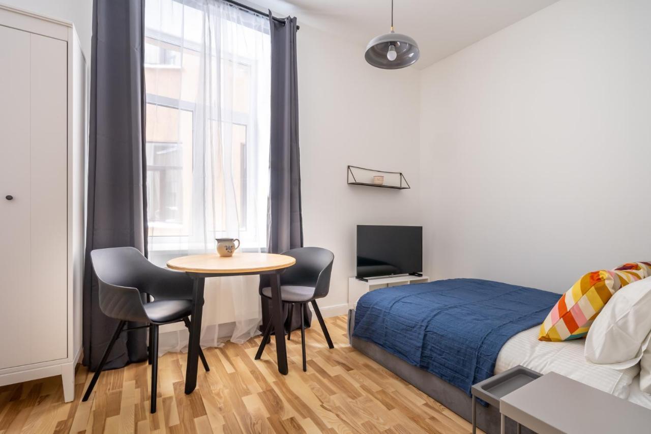 Lacplesa24 - Modern Studios In Riga City Center Bagian luar foto